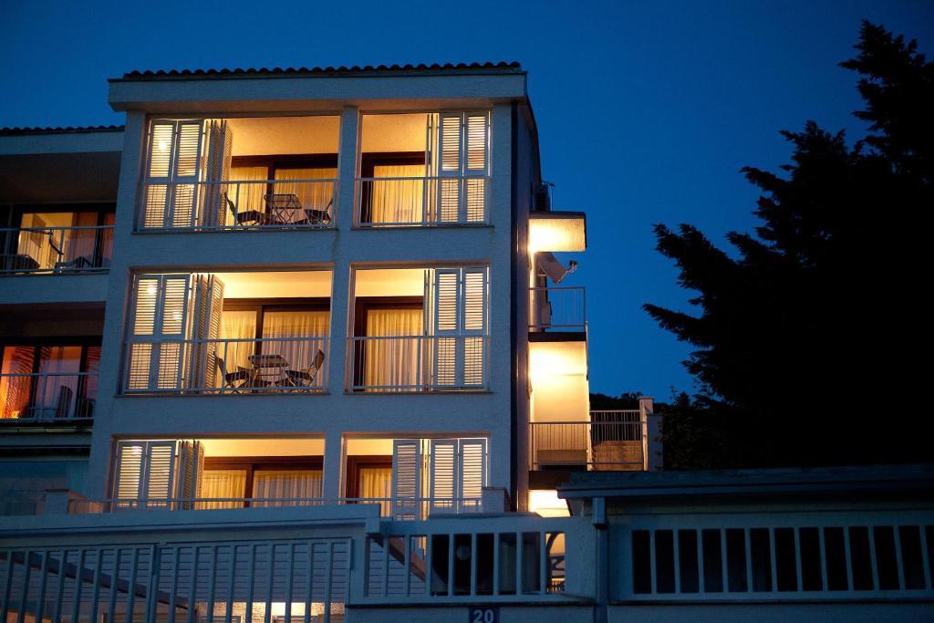 קריקווניצה Apartments Casa Bianca מראה חיצוני תמונה