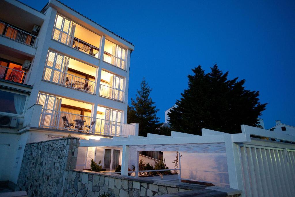 קריקווניצה Apartments Casa Bianca מראה חיצוני תמונה